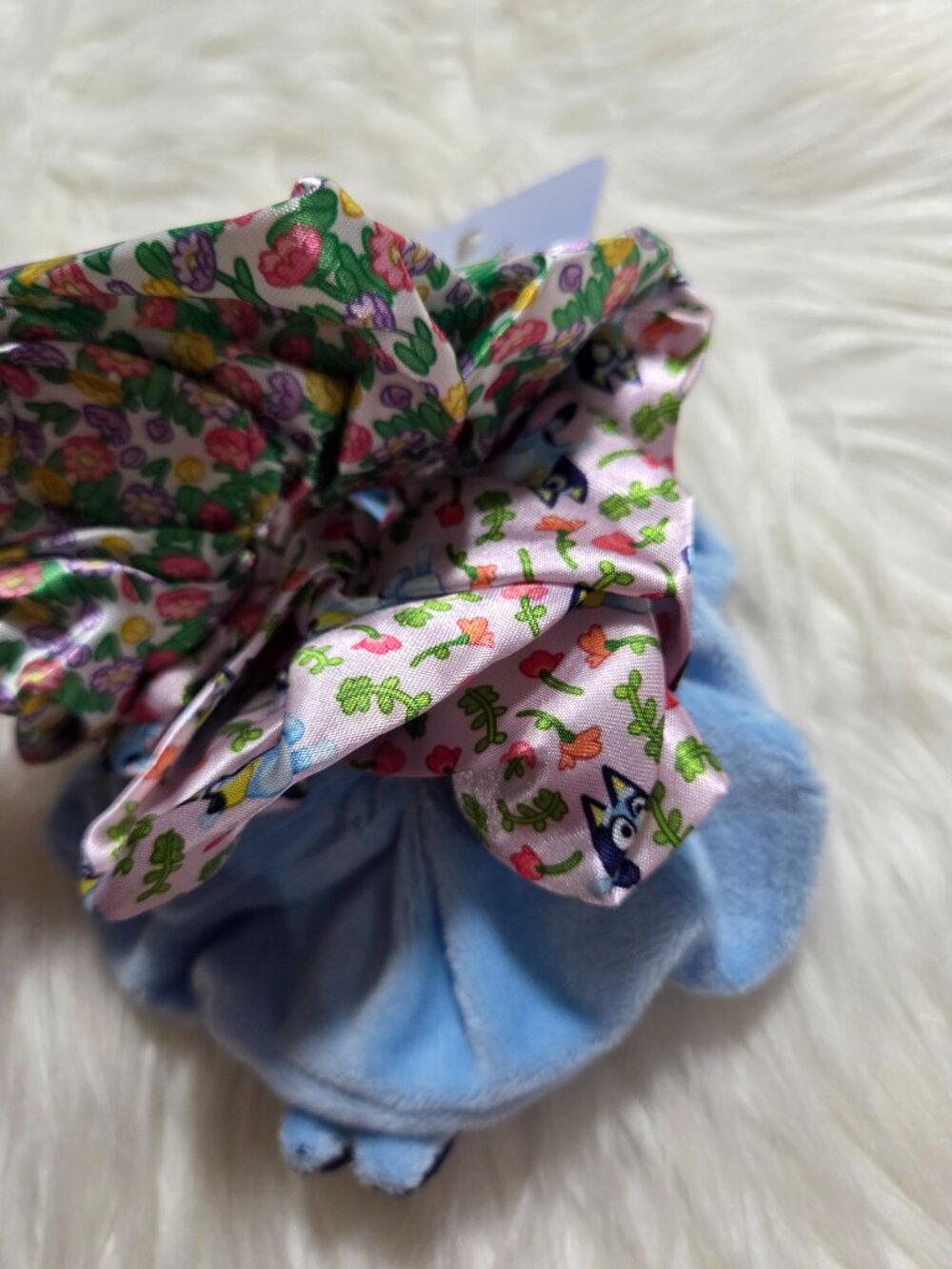 Bluey Scrunchie Set - Picture 5 of 5